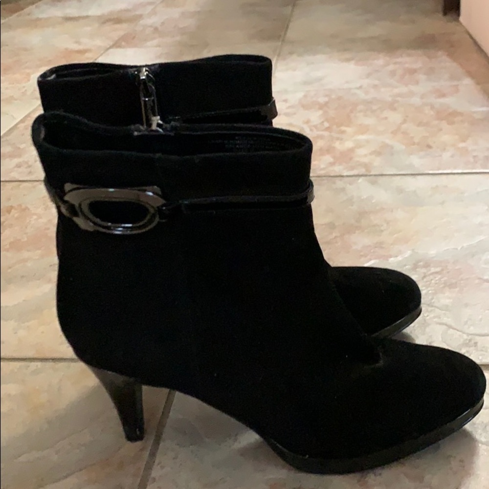 Bandolino black boots